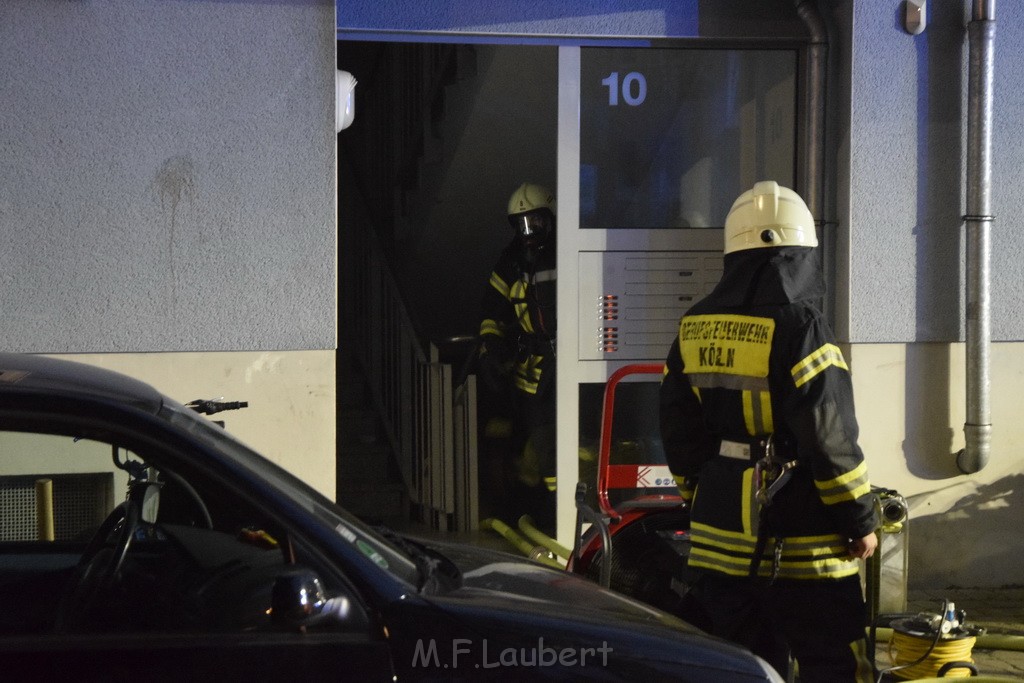 Feuer 2 Y Kellerbrand Koeln Ostheim Ruppinerstr P070.JPG - Miklos Laubert